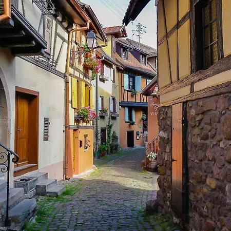 La Legende Des 2 Pierres Apartment